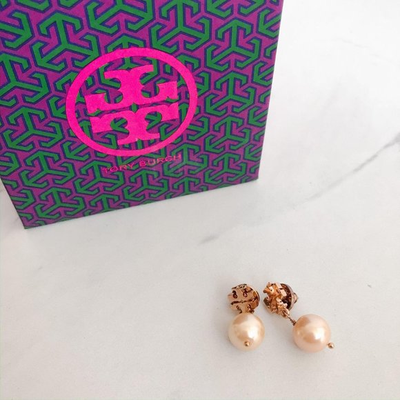 Tory Burch Evie Pearl Drop Earrings Rose Gold NWOT - Picture 2 of 4